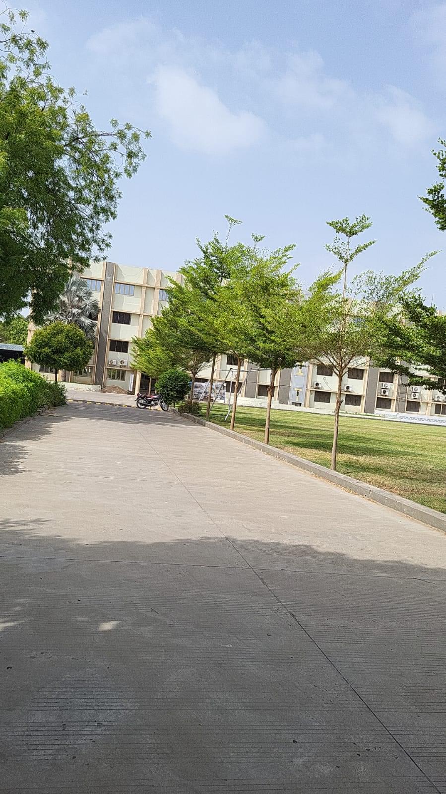 Shree Swaminarayan Institute of Technology Gandhinagar Infrastructure & Academic Building photo 1